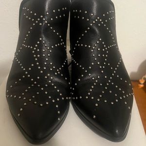 T &B Leather Studded Ankle Bootie, 6